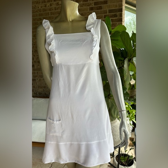 kate and kass Dresses & Skirts - Kate and Kass white Ruffle Strap Dress- Medium